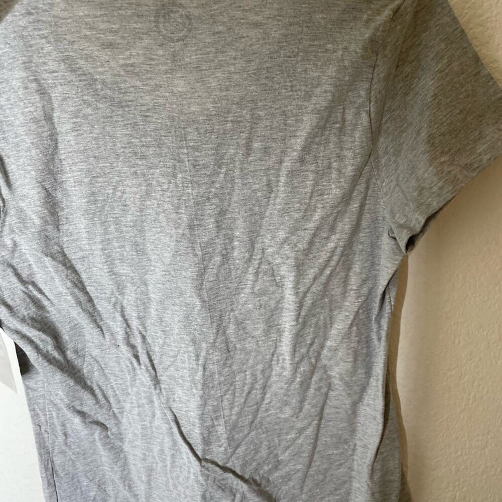 NWT St. Louis Blues Gray V-Neck Women's Top womens size large - Picture 6 of 6